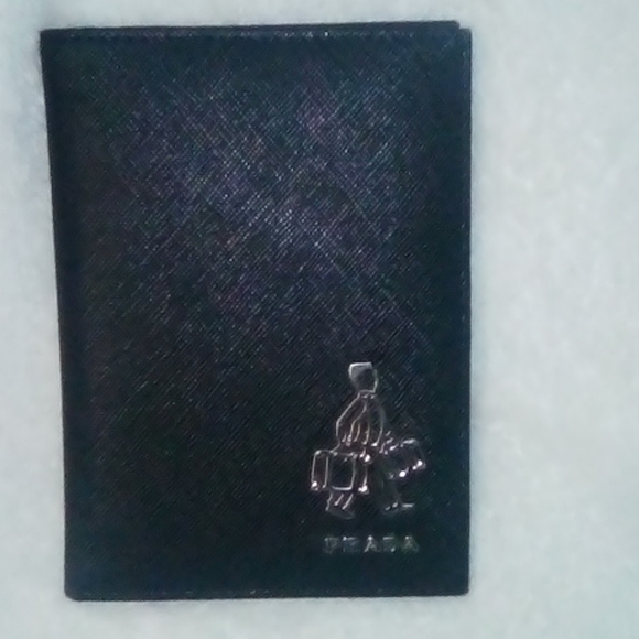 PRADA Milano Wallet - Picture 1 of 4